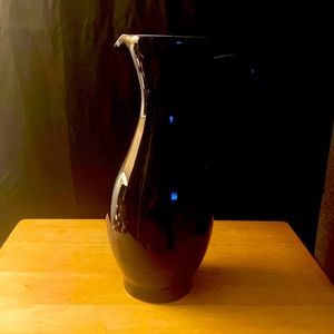 Large Black Pottery Pouring Vase